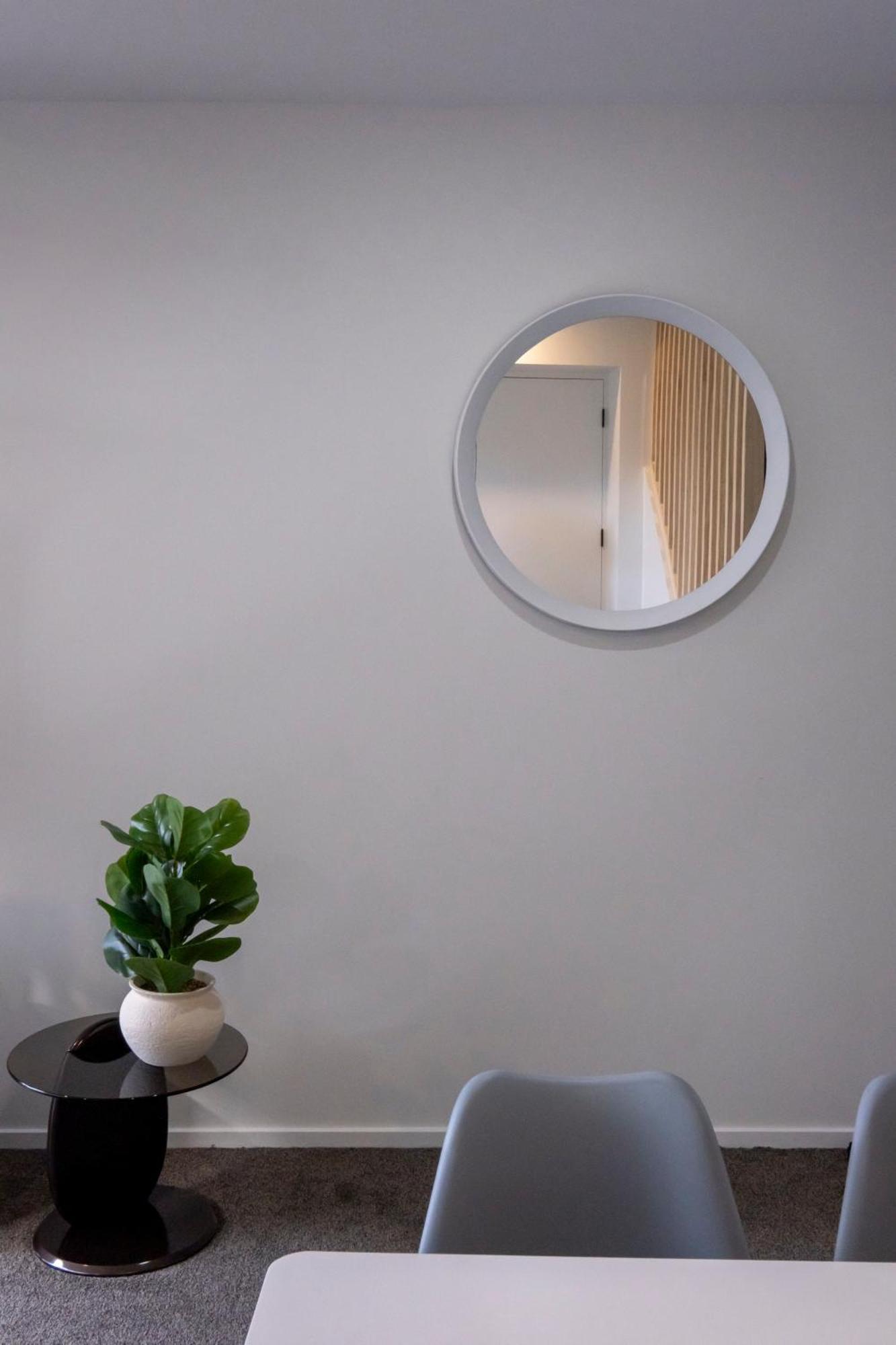 Luxury 2 Bed Townhome In Cbd Крайстчърч Екстериор снимка